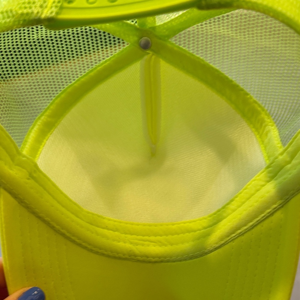 Neon Yellow Trucker Hat with Blue 'I PEE IN POOLS' Graphic-perfect joke hat-NWOT - Picture 3 of 3